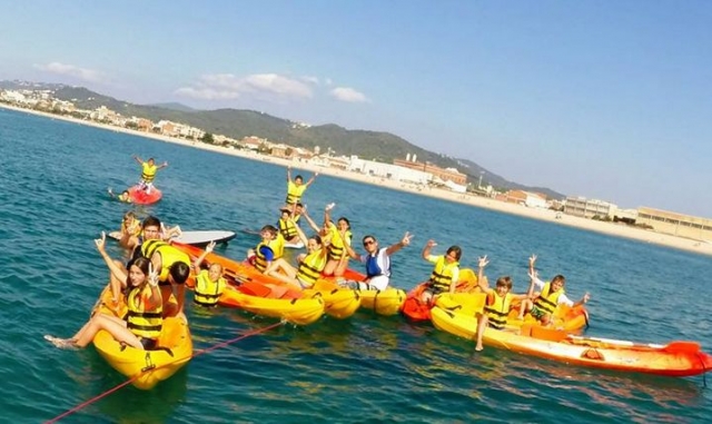 excursion de ninos en kayak.jpg